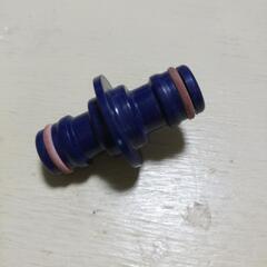 💧アイリスオオヤマホースパーツジョイント　ニップルマリーンブルー