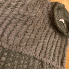 radyレディーファーポンチョケープの画像