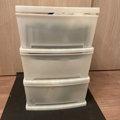 【売却済】3段連結　衣装ケース 
