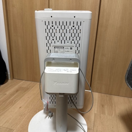 ダイキン 遠赤外線暖房機 セラムヒート 白 ERFT11YS 電気ストーブ