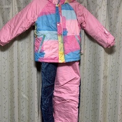 【美品】スノーウエア上下セット（サイズ=130）ピンク系