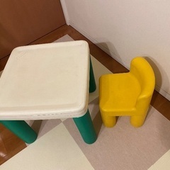 子供用　テーブル　イス　(little tikes)
