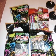 ●ルパン三世フィギュアと仮面ライダーキーホルダー●まとめて2２点（未開封有り、キーホルダーは電池切れ、電池交換不可）単三乾電池比較用、画像参照★お手数おかけしたします、プロフィール必読ですの画像