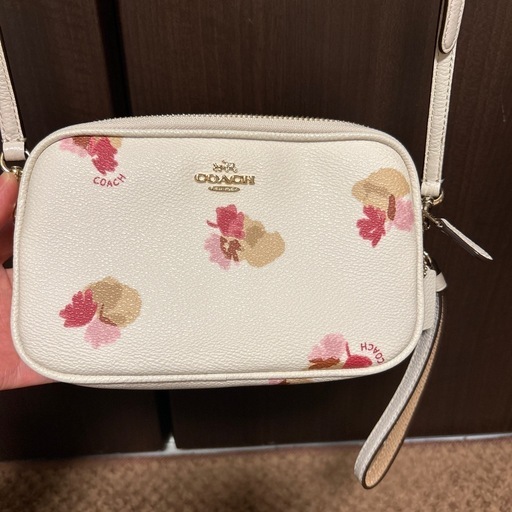 新品未使用品★COACH 花柄ポーチ ホワイト2ウェイポシェットショルダー