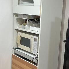 IKEA 食器棚の画像