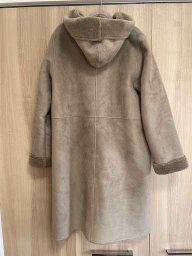 【URBAN RESEARCH DOORS】ベージュ フード付き ムートンコート