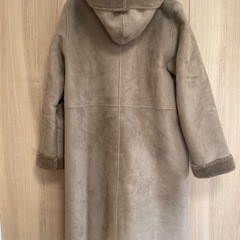 【URBAN RESEARCH DOORS】ベージュ フード付き ムートンコートの画像