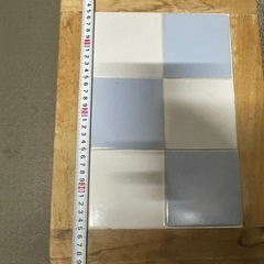 レトロなボックス棚の画像