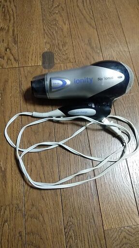 マイナスイオン　ヘアドライヤー　イオニティ