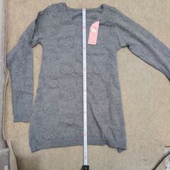 🍎未使用 ハローキティ セーターの画像