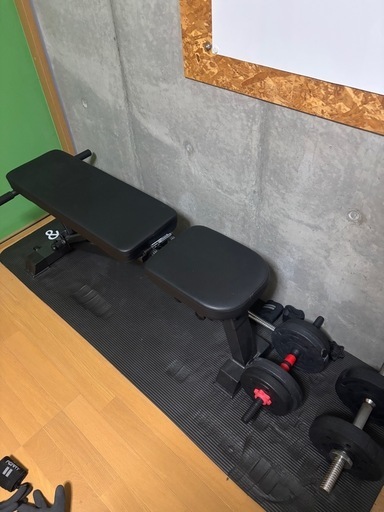 トレーニングベンチ＋ダンベル2つ＋マット