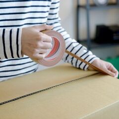 ラベルシール貼り付け作業・検品の画像