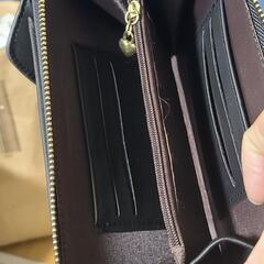 財布にも、なる、スマホポーチの画像