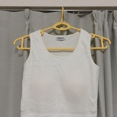 未使用 カップ付きタンクトップ M