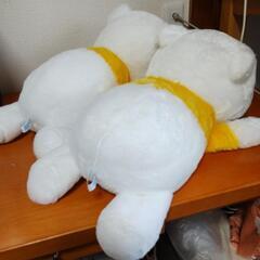  大きい 白いクマ ぬいぐるみ 2匹の画像
