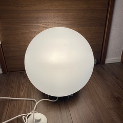 IKEAフロアライト