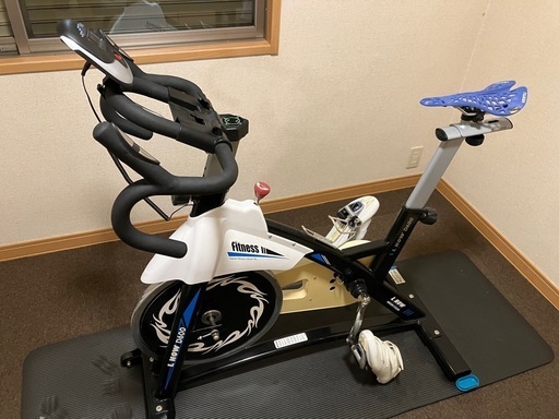 スピンバイク　フィットネスバイク
