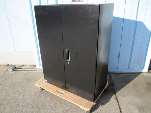 両開き書庫　鍵あり　ブラック　800ｘ400ｘ1050　ベースなし　オカムラ製
