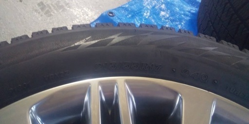クラウン純正　215/55R17 タイヤ溝あり　ホイール美品