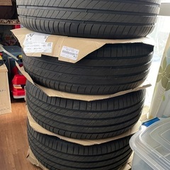 新品１８インチタイヤ・ホイールの画像