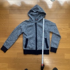 ニューヨーカーのニットパーカー