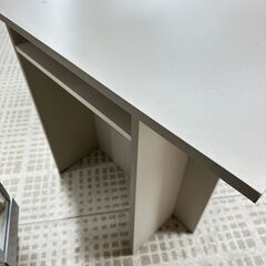 【引取限定】カウンターテーブル ホワイト 収納棚付き テーブルのみの画像