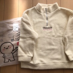 ☆新品未使用☆モコモコホワイトジップアップセーター