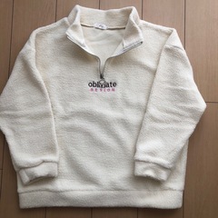 ☆新品未使用☆モコモコホワイトジップアップセーターの画像
