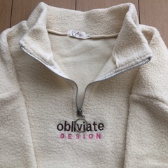 ☆新品未使用☆モコモコホワイトジップアップセーターの画像