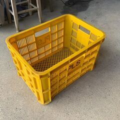プラスチックコンテナ（割れ欠けあります。）21個