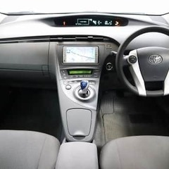 真っ赤なプリウスじゃ🥸の画像