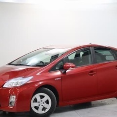 真っ赤なプリウスじゃ🥸
