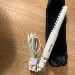 美品！ストレートアイロン　サロニア
