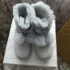  UGG 新品同様  ムートンブーツ　23センチの画像
