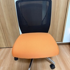 オカムラ　オフィスチェア　ビラージュの画像