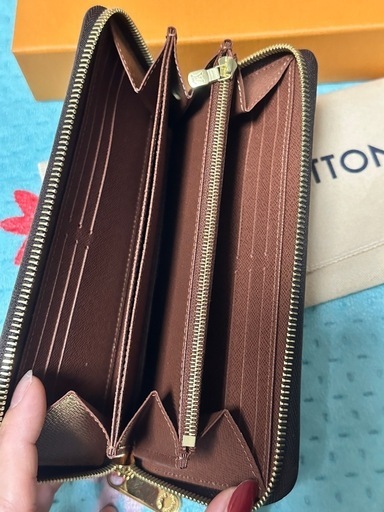LV財布