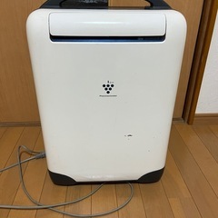 問い合わせ多数の為〆切ました。シャープ　冷風　衣服乾燥　除湿機