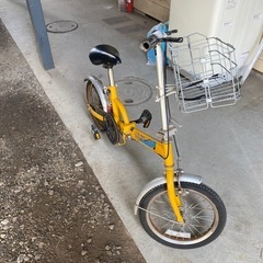 折りたたみ自転車
の画像