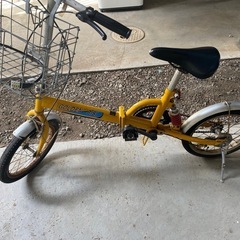 折りたたみ自転車
の画像