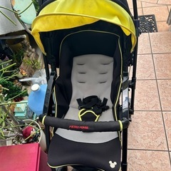 ベビーカー
の画像