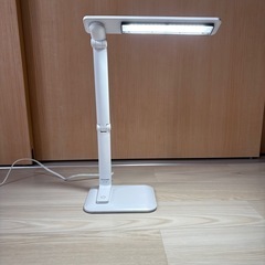 アイリスオーヤマ　LEDデスクライト　