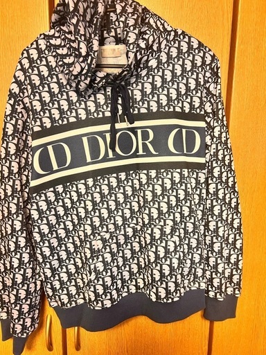 DIORパーカー