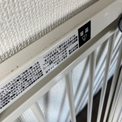 ベビーゲート3つ　スチール素材　の画像