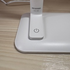 アイリスオーヤマ　LEDデスクライト　の画像