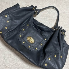 ショルダーバッグ黒ゴールドスタッズ