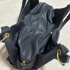 ショルダーバッグ黒ゴールドスタッズの画像