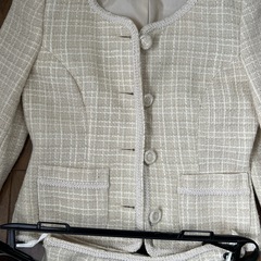 オフオンツイードスーツの画像