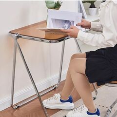 値下げ‼️透明グレー　机　折り畳みの画像