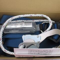 ★値下げしました★ タイタン WKSN-10B-HB フルハーネス 未使用 Mサイズ 一丁掛け 【ハンズクラフト宜野湾店】の画像