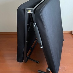 折りたたみ式簡易　シングルベッド
の画像